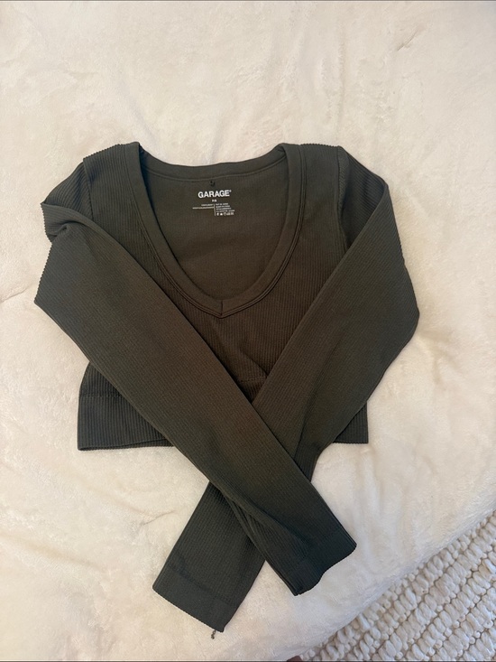Garage Tops - Garage Black Ribbed V-Neck Cropped Long Sleeve Top
